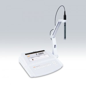 A130 Benchtop pH/Ion Meter